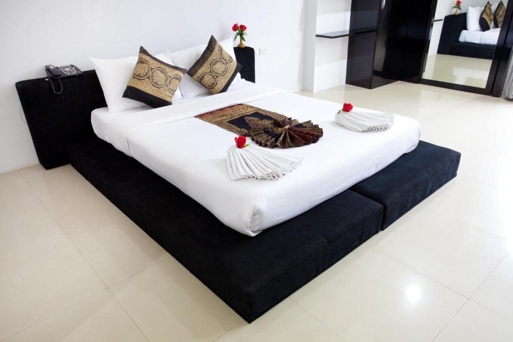 Lars-Lita Residence Patong Room photo