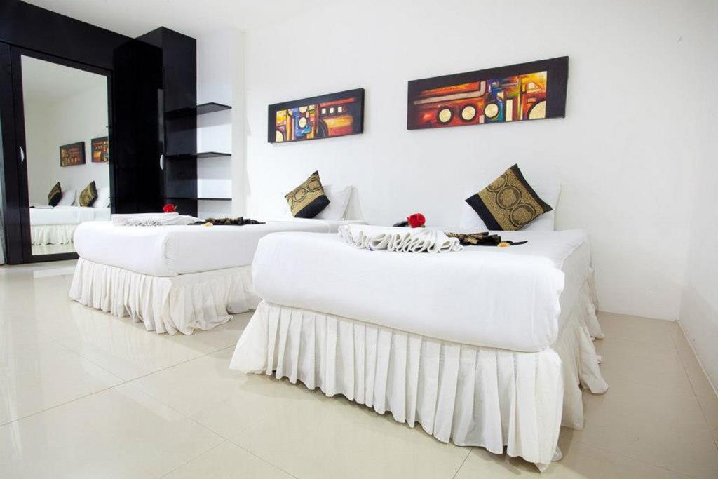 Lars-Lita Residence Patong Exterior photo